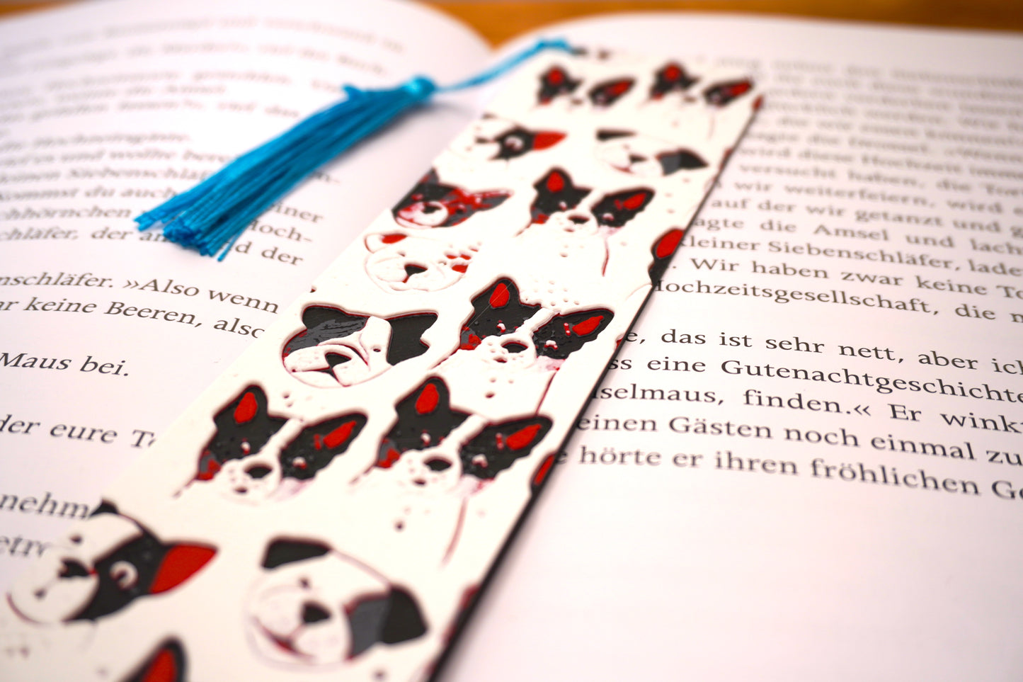 Lesezeichen mit Hundemuster – Wahlweise mit oder ohne Quaste