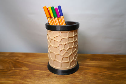 Moderner Stifthalter mit Voronoi-Muster, individuell wählbare Farben für den oberen Rand und den Boden