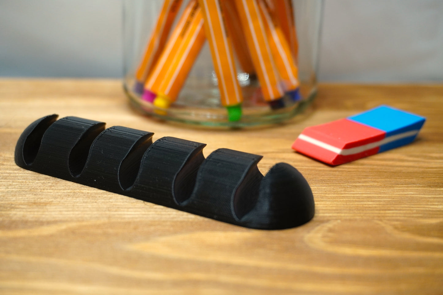 Kabelhalter für Ladekabel und Kopfhörerkabel, einfache Befestigung mit Klebestreifen, Farbe frei wählbar