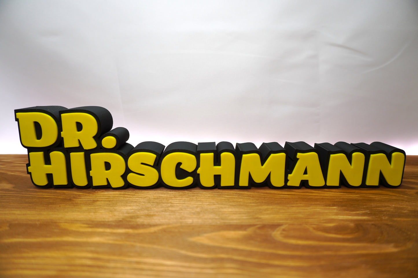 Personalisiertes Namensschild mit Doktortitel – Farbe für Name und Umrandung frei wählbar