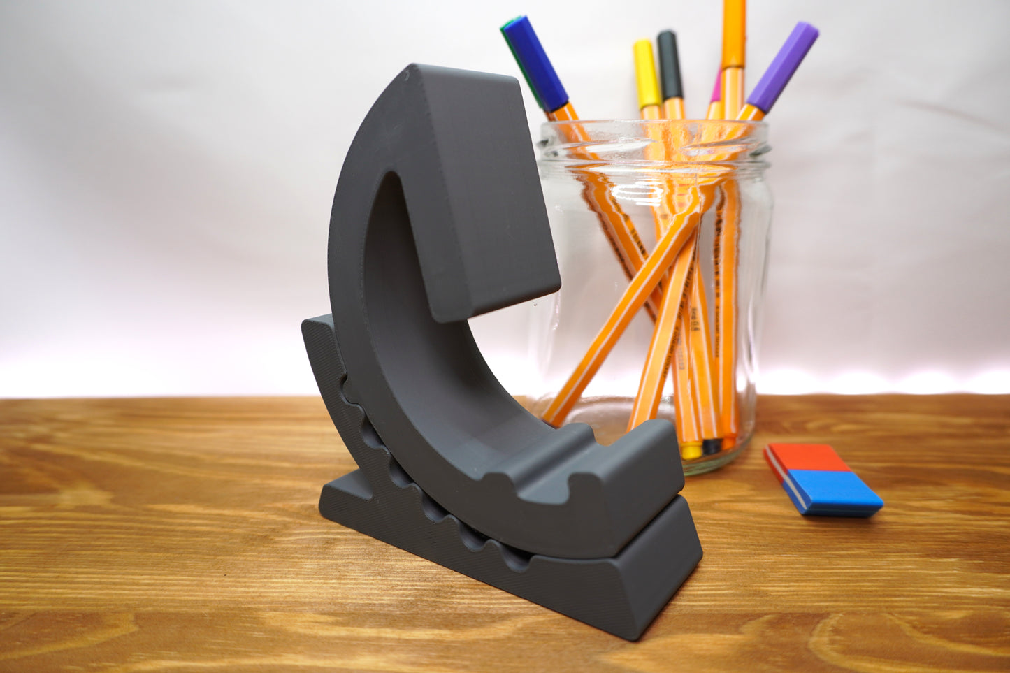 Verstellbare Handyhalterung im Zahnrad-Design