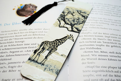 Afrikanisches Lesezeichen mit Giraffe in natürlichem Design, wählbar mit oder ohne Quaste