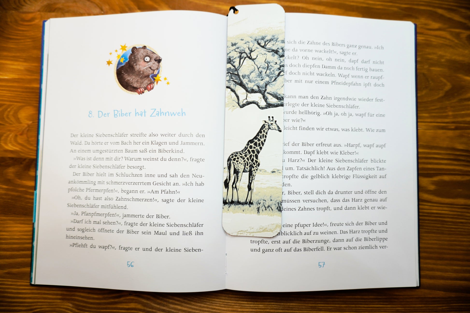 Lesezeichen mit Giraffenmotiv für Tierfreunde und Bücherliebhaber, inspiriert von der afrikanischen Savanne