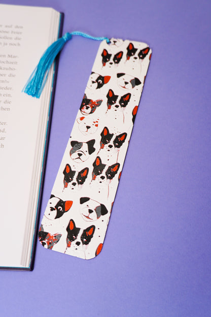 Nahaufnahme des Lesezeichens mit Hundemotiv, wählbar mit oder ohne Quaste