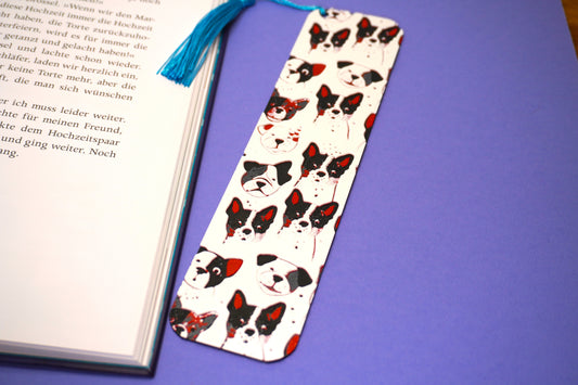 Lesezeichen mit Hundemuster in sanften Grau-, Weiß- und Sandtönen, wahlweise mit Quaste