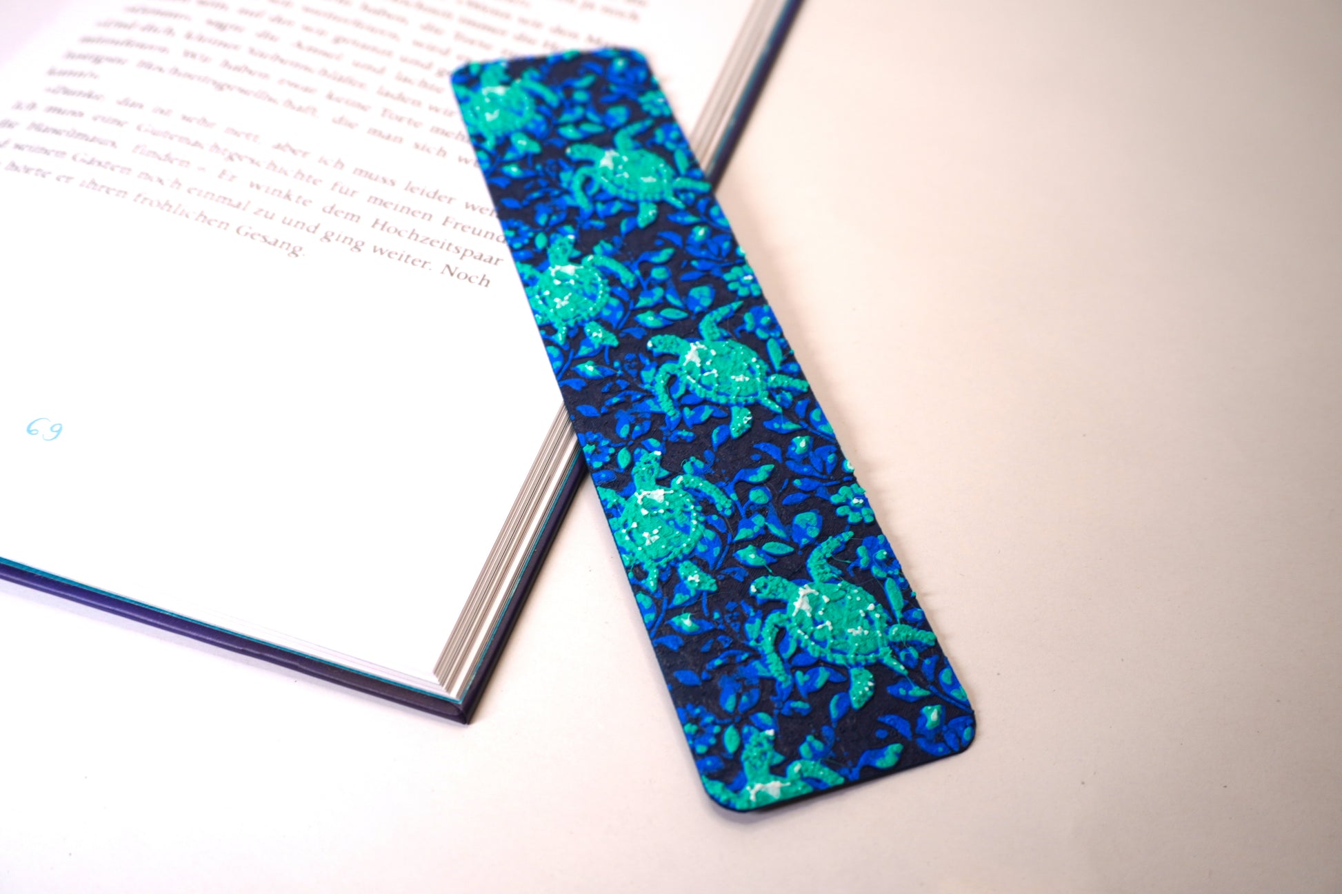 Meeresschildkröten-Lesezeichen in Meeresfarben für Natur- und Bücherliebhaber