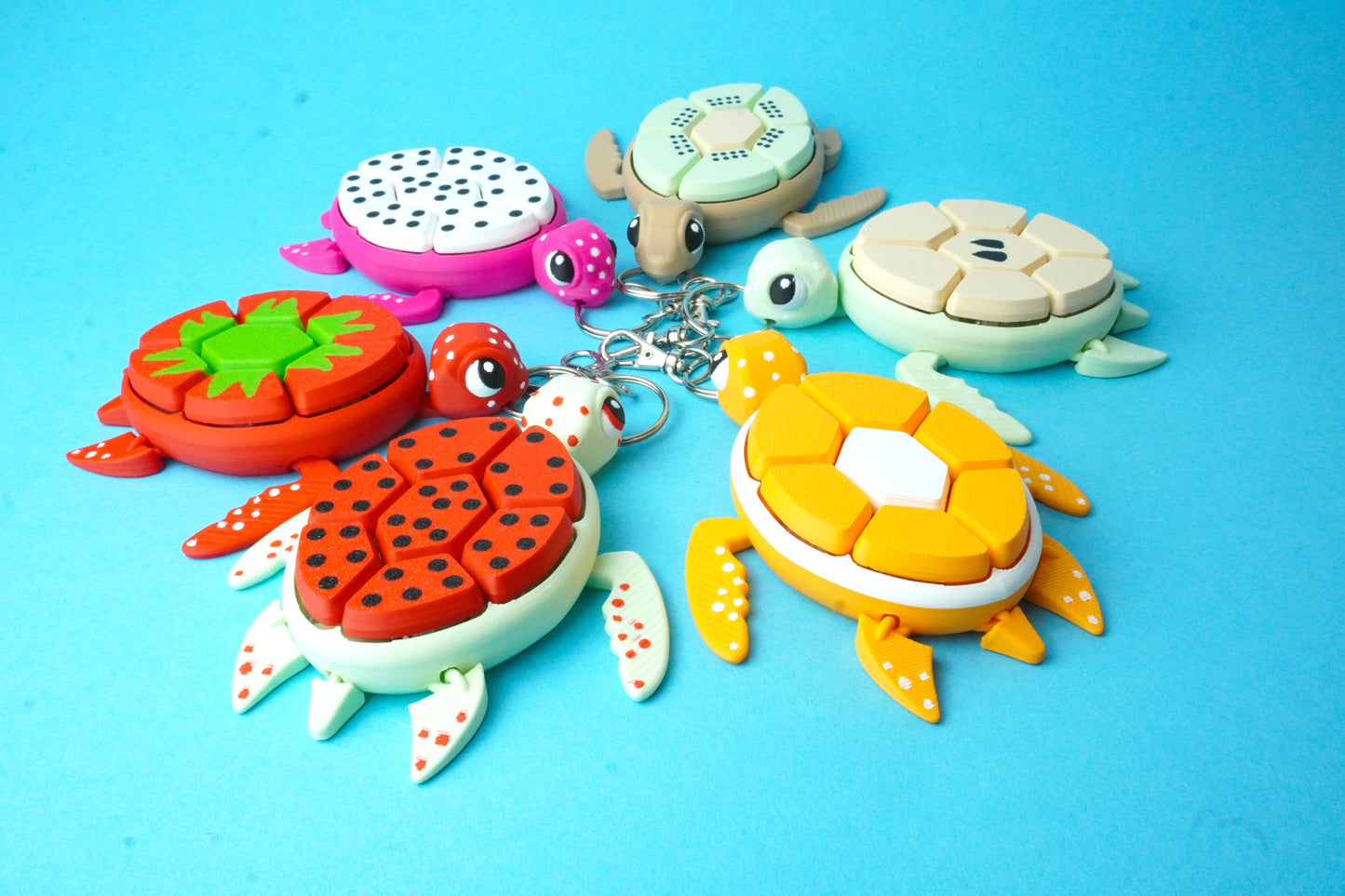 Nahaufnahme der Schildkröte mit mechanischen Klick‑Tasten und fruchtigem Shell‑Design