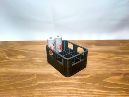 Batteriespender in Form einer Bierkiste – Für AA oder AAA Batterien, Farbe frei wählbar