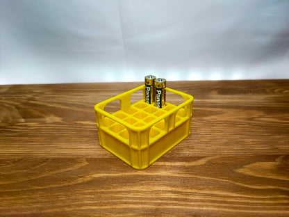 Batteriespender in Form einer Bierkiste – Für AA oder AAA Batterien, Farbe frei wählbar